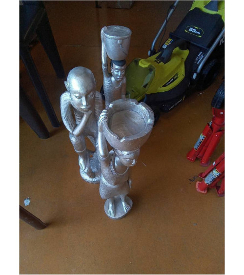STATUETTE