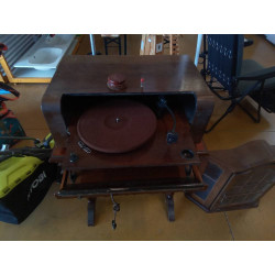 TOURNE DISQUE
