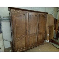 ARMOIRE