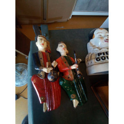 LOT DE 2 STATUETTES