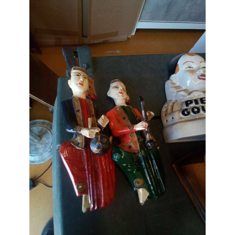 LOT DE 2 STATUETTES