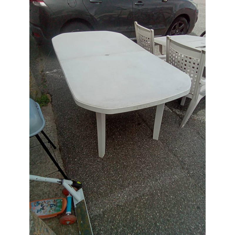TABLE DE JARDIN