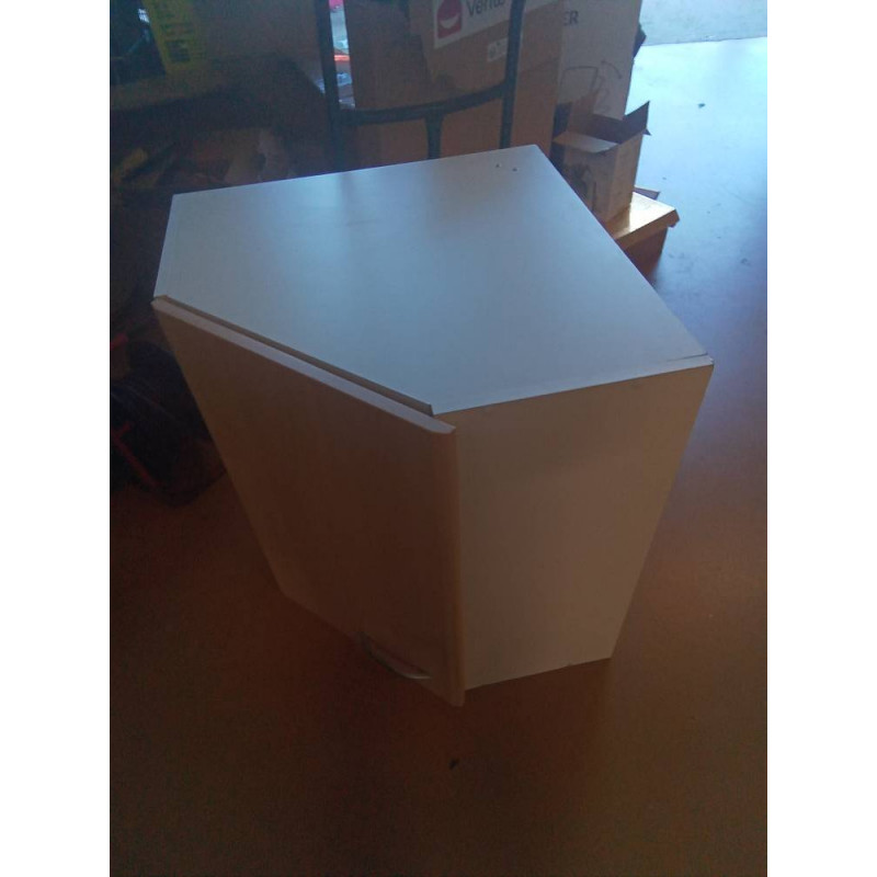 ELEMENT HAUT D ANGLE