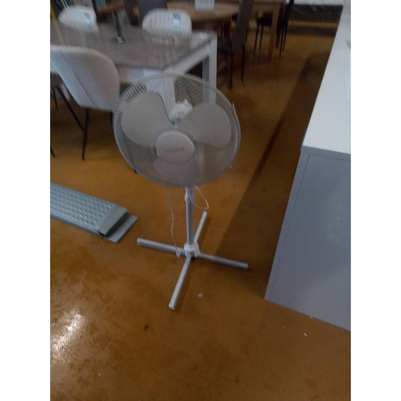 VENTILATEUR SUR PIED