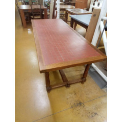 TABLE DE FERME CARRELEE