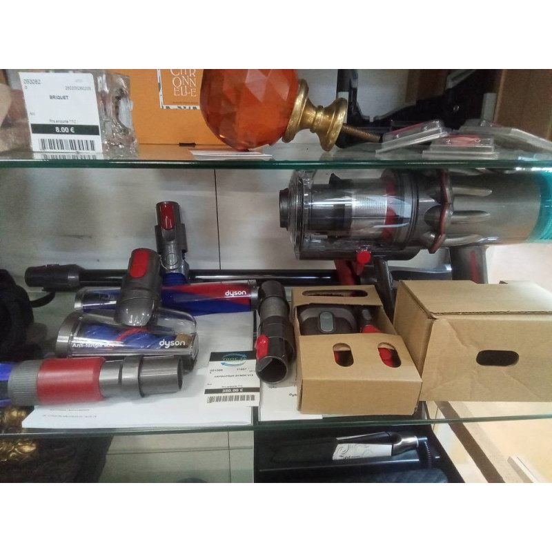 ASPIRATEUR DYSON V12