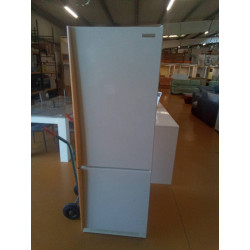 RÉFRIGÉRATEUR CONGÉLATEUR 