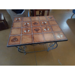 TABLE CARRELEE