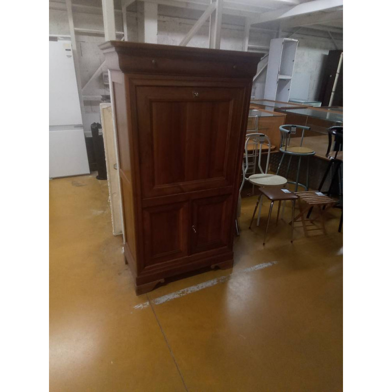 SECRETAIRE
