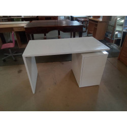 BUREAU LAQUÉ 3 TIROIRS 