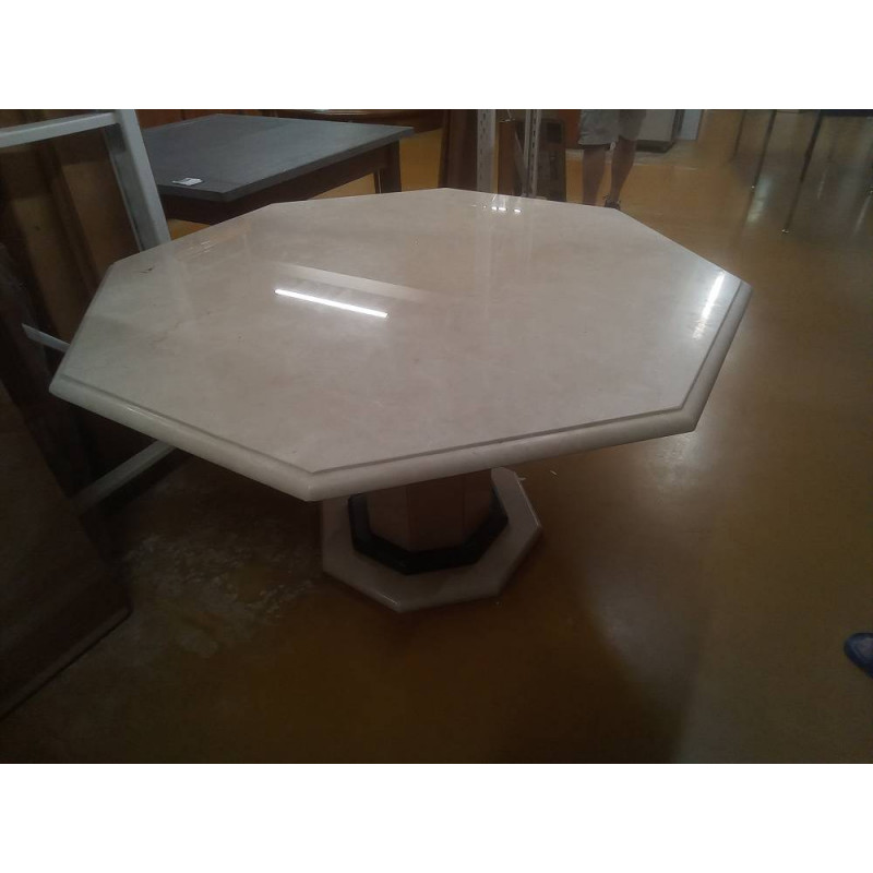 TABLE OCTOGONALE 