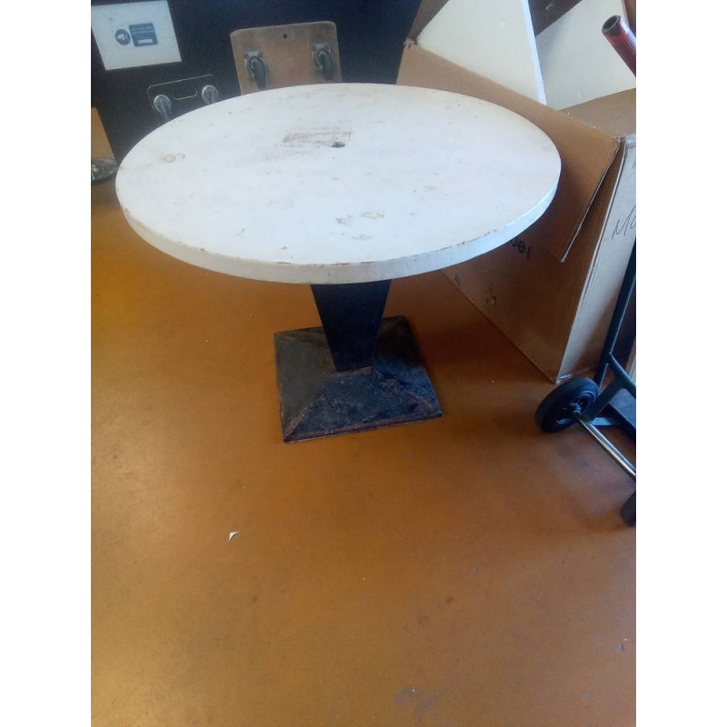 TABLE METAL