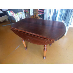 TABLE À VOLETS
