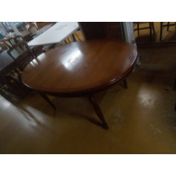 TABLE OVALE 