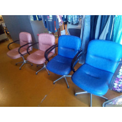 FAUTEUIL PIVOTANT RÉGLABLE 