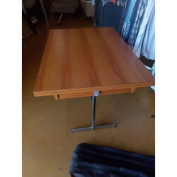 TABLE FORMICA
