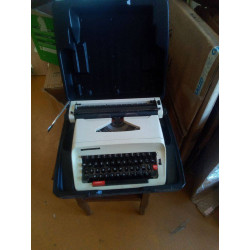 MACHINE A ECRIRE