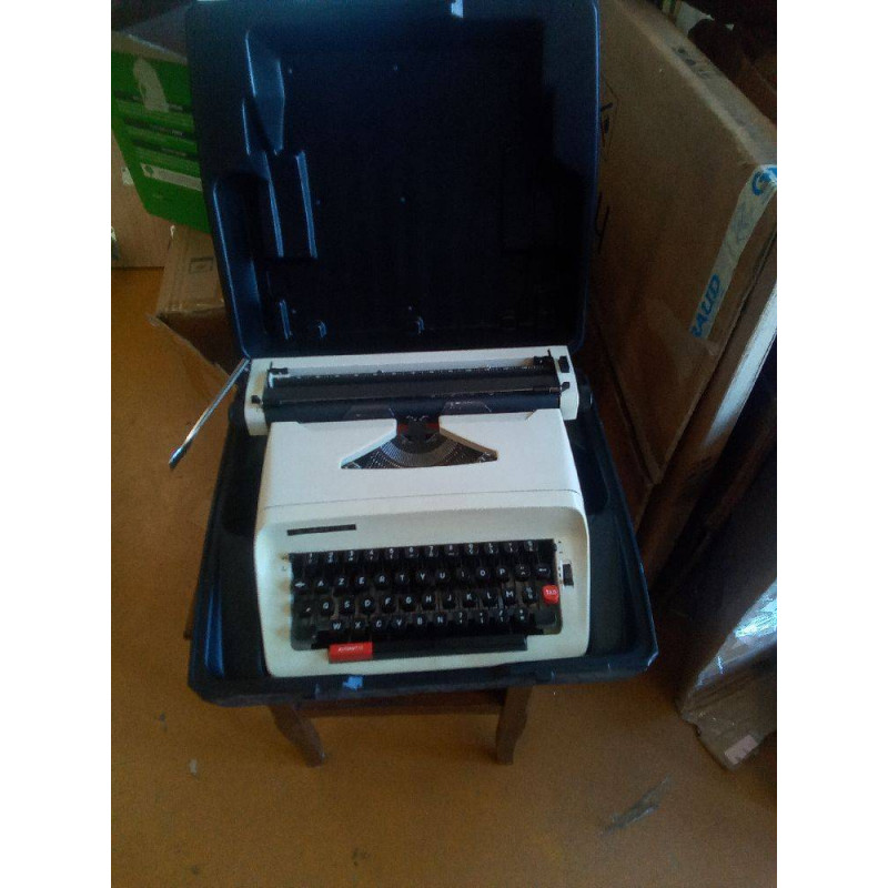 MACHINE A ECRIRE