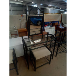 COIFFEUSE ET TABOURET