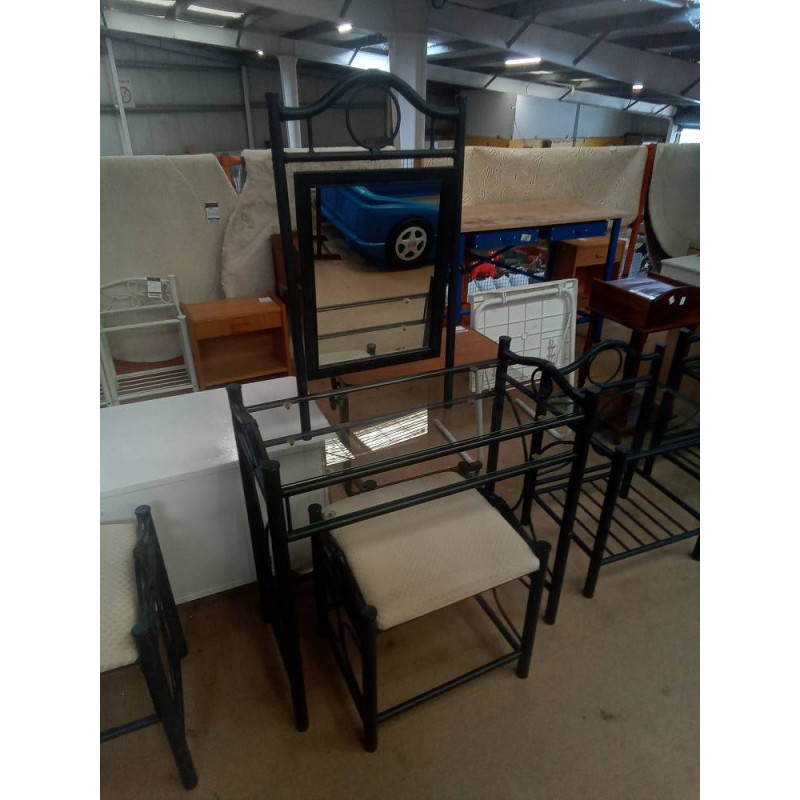 COIFFEUSE ET TABOURET