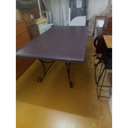 TABLE PIED FER