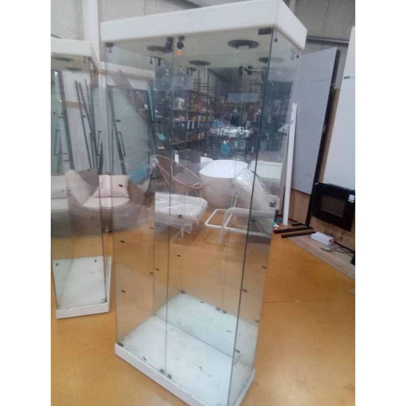 VITRINE SANS CLE