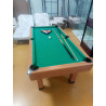 BILLARD AVEC QUEUES ET BOULES