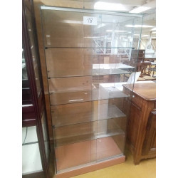 VITRINE